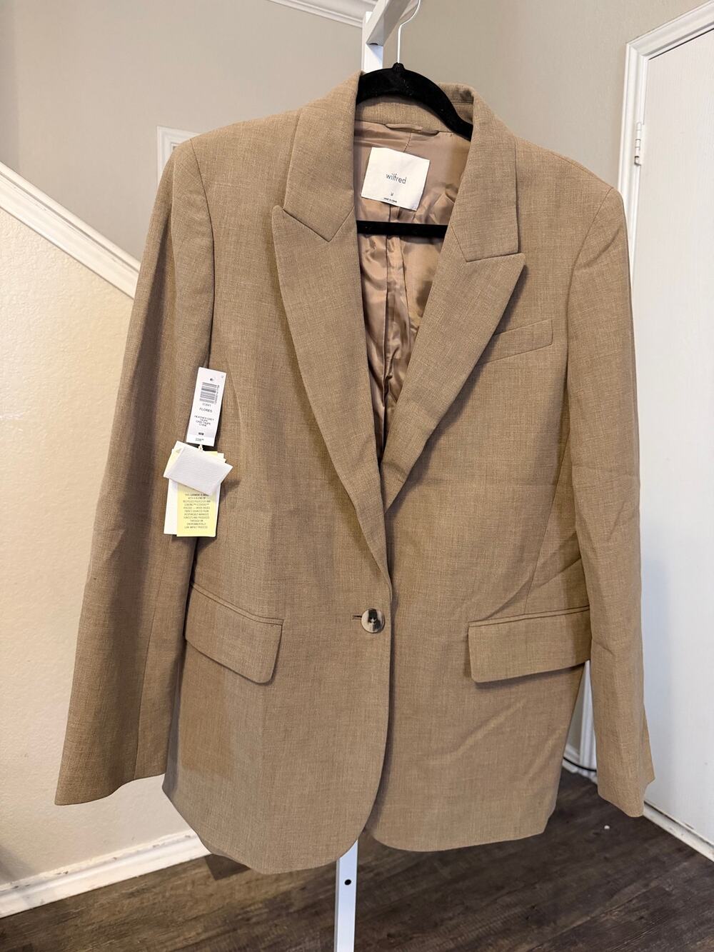 Wilfred Flores Beige Blazer Size Medium NWT